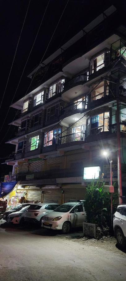 Hotel Shimla Regency Exteriér fotografie
